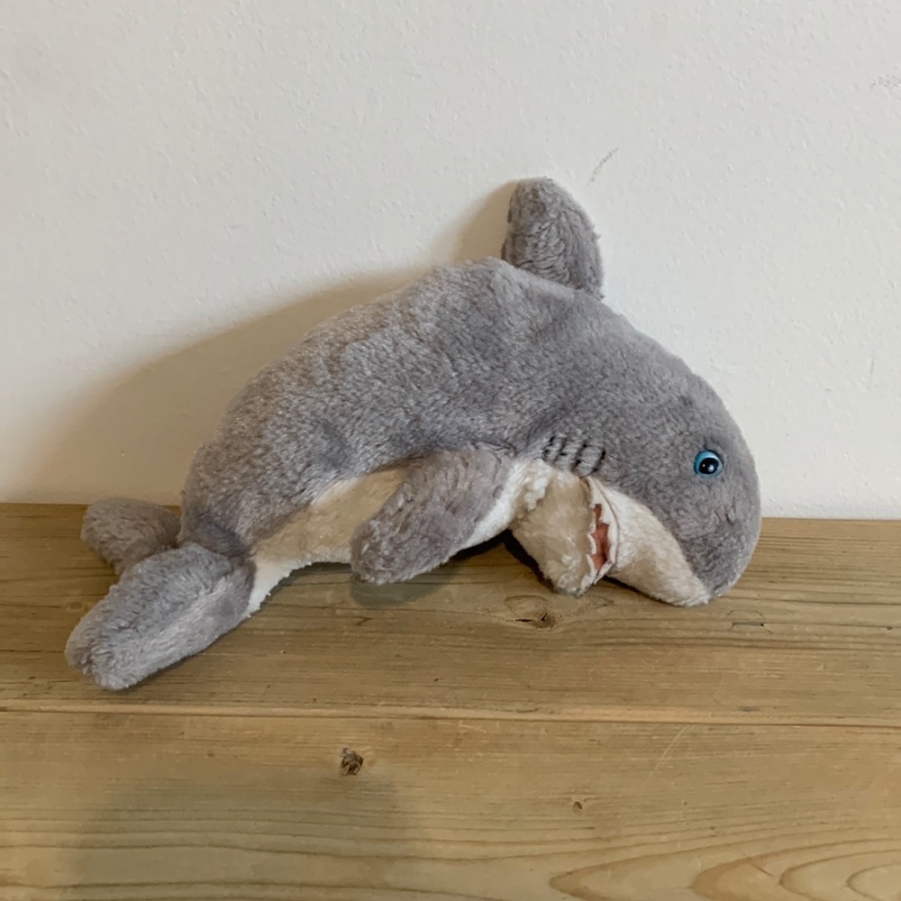 Ripley’s aquarium shark plush